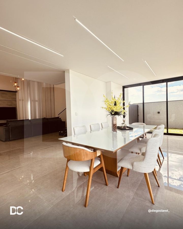 images_69792780207e7