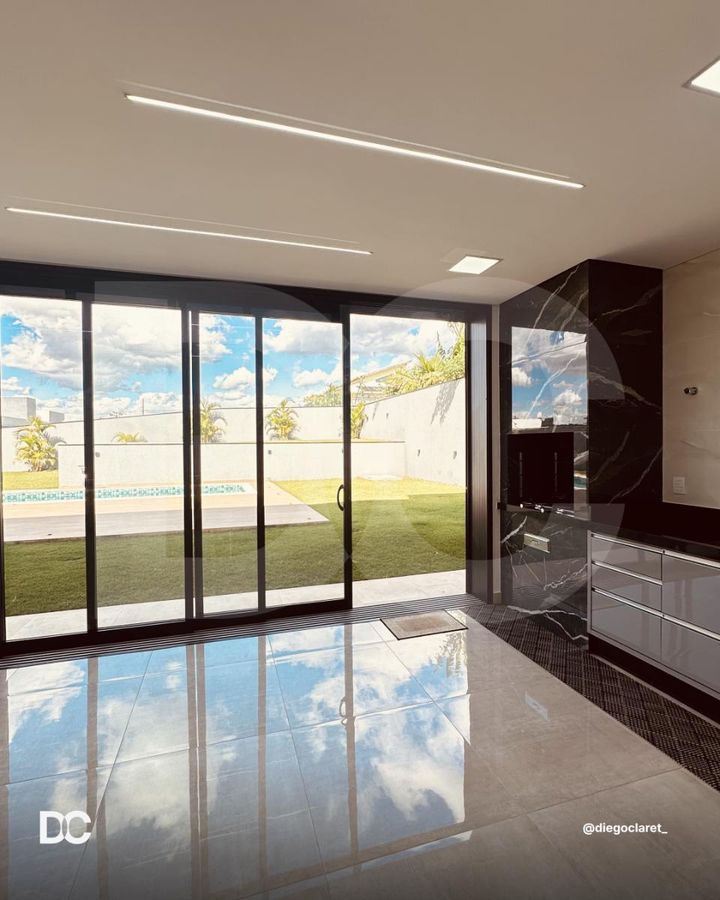 images_69792780a4f75