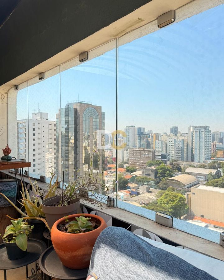 images_698217607a4b3