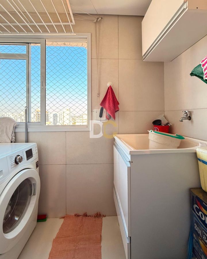 images_698217644f5fd