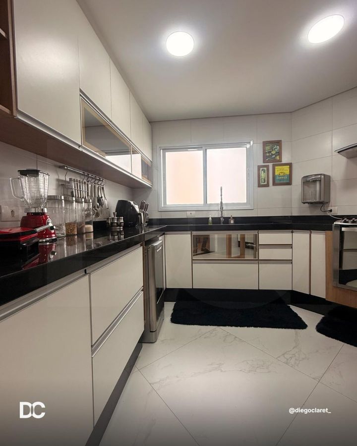 images_698e2c1765dc9