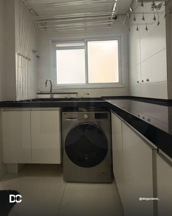 images_698e2c18575d0